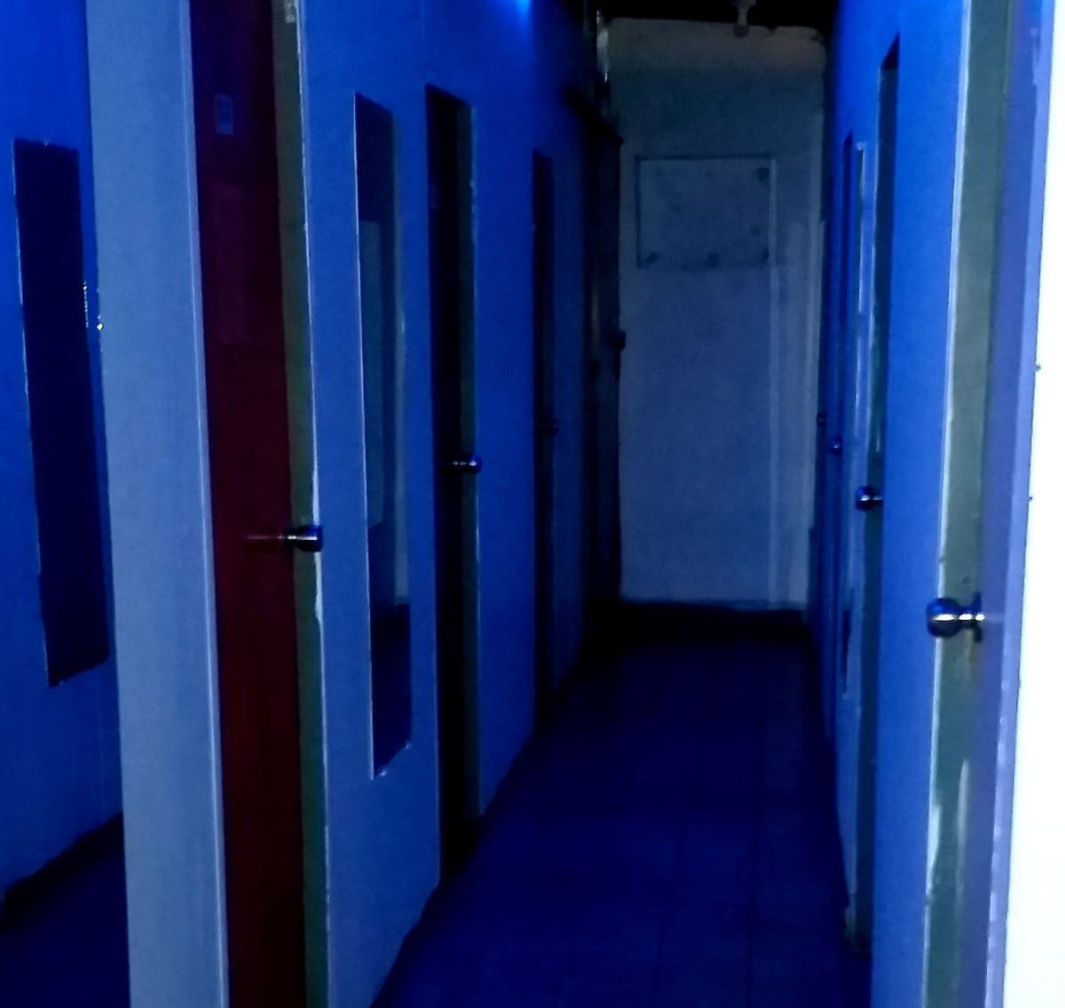 Habitaciones privadas con iluminación ambiental